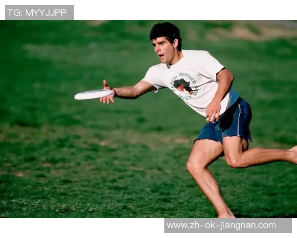 飞盘运动的魅力与挑战:深入解析北京飞盘队的灵活战术与团队协作 飞盘运动的魅力与挑战:深入解析北京飞盘队的灵活战术与团队协作